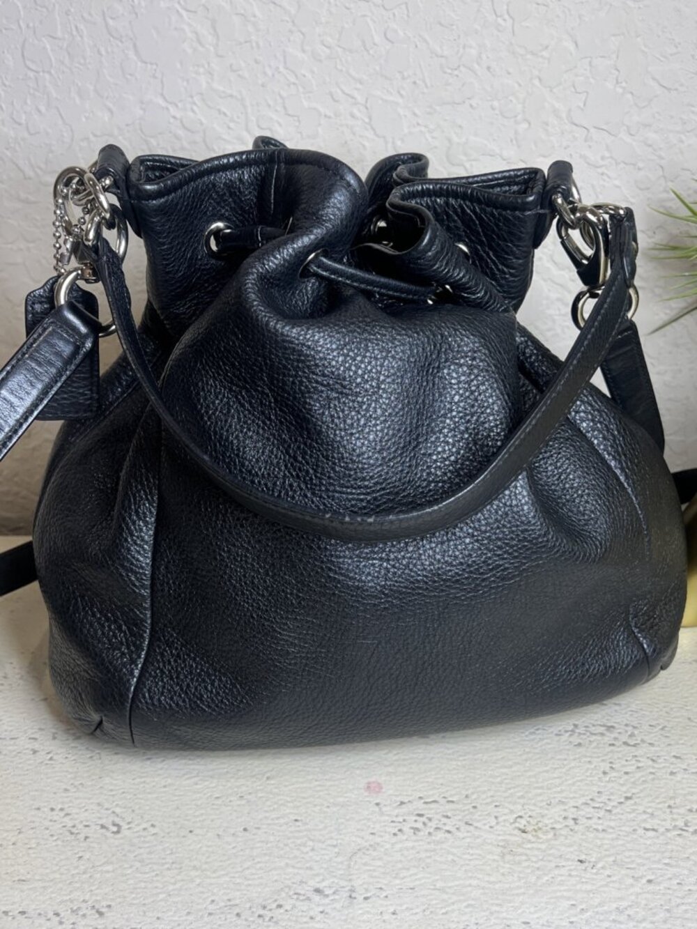 Coach (2013) Avery Black Leather Classic Drawstring Bucket Bag Model F27003 - Picture 2 of 16